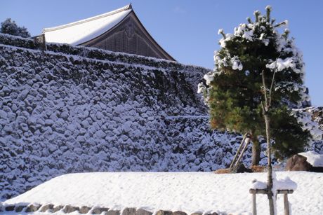 雪の城跡−１.jpg